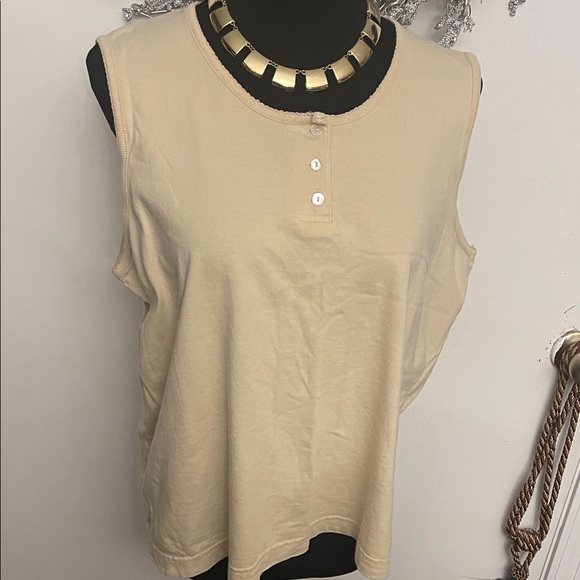 Tops - Sleeveless Beige Top